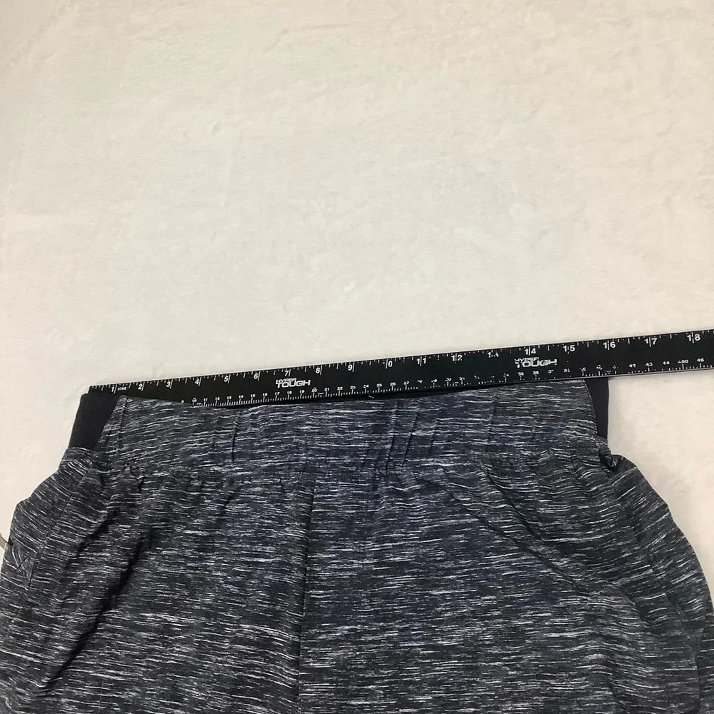 Lululemon Men’s Shorts Lined 9” Size Medium Heathered Black